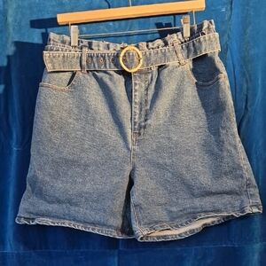 High-Waist Blue Denim Shorts with Belt